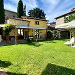 Il Cortile Delle Rose House Hébergement de vacances Pérouse